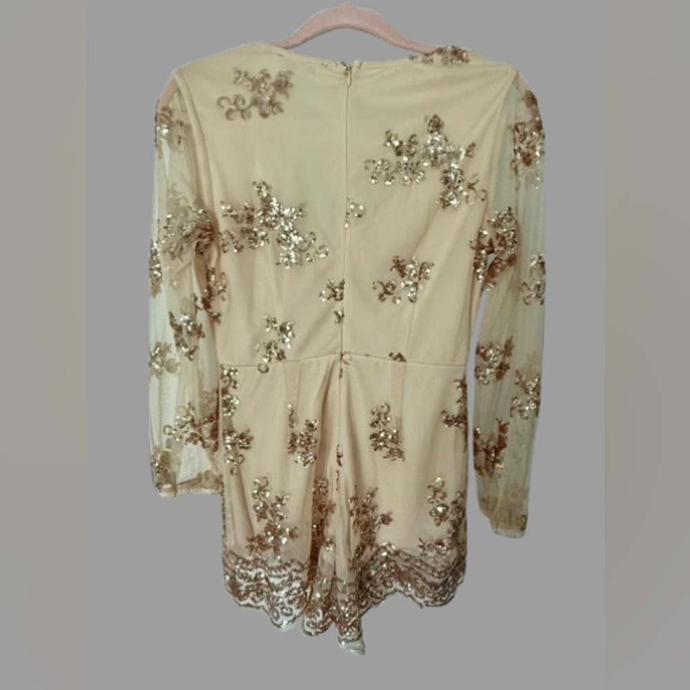 NWT! She + Sky Sequin Embellished Mesh Overlay Mini Floral Romper Medium - Picture 9 of 9